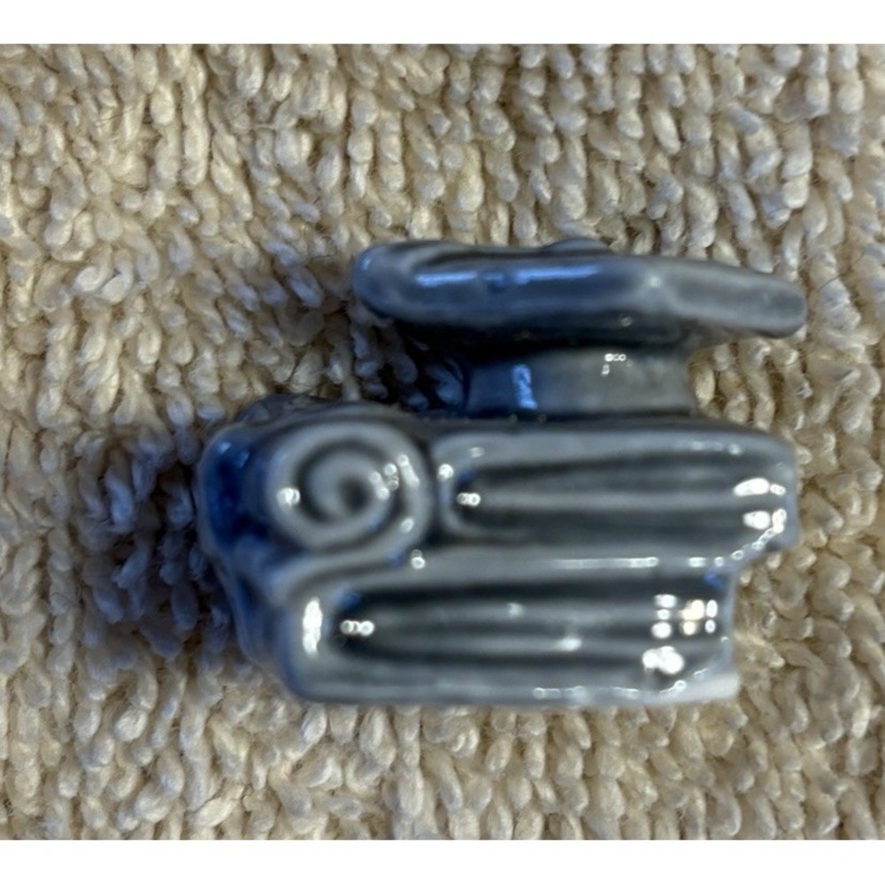 Wade Whimsies Calendar Series 2008~ June‎ Graduation Cap Red Rose Tea